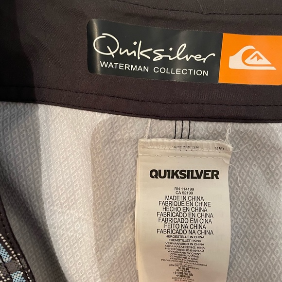 Quicksilver Board Shorts 34 NWOT - Picture 3 of 3